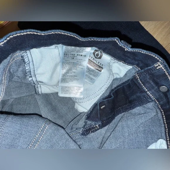 LEVI’S Women’s Classic Bootcut Indigo Denim Jeans. Size 16W. Great Jeans! - Picture 8 of 9